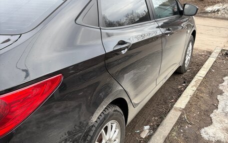 Hyundai Solaris II рестайлинг, 2011 год, 750 000 рублей, 4 фотография