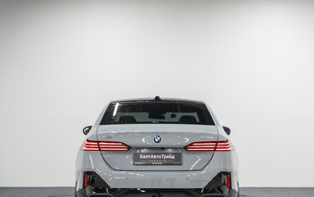 BMW 5 серия, 2025 год, 10 390 000 рублей, 8 фотография