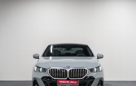 BMW 5 серия, 2025 год, 10 390 000 рублей, 4 фотография