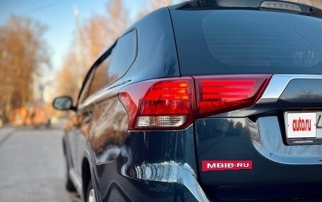 Mitsubishi Outlander III рестайлинг 3, 2019 год, 1 920 000 рублей, 5 фотография