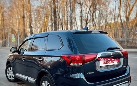 Mitsubishi Outlander III рестайлинг 3, 2019 год, 1 920 000 рублей, 7 фотография