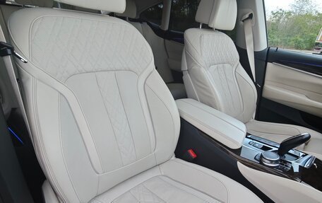 BMW 6 серия, 2019 год, 4 500 000 рублей, 15 фотография