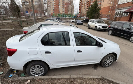 Renault Logan II, 2018 год, 872 000 рублей, 3 фотография