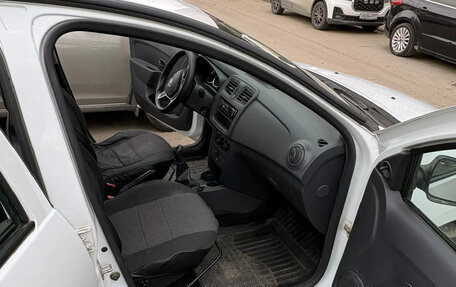 Renault Logan II, 2018 год, 872 000 рублей, 9 фотография