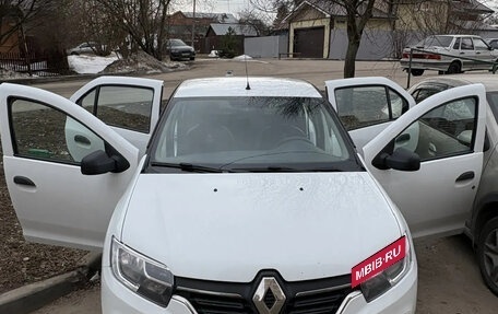 Renault Logan II, 2018 год, 872 000 рублей, 5 фотография