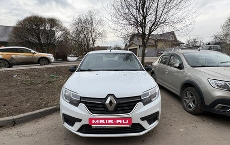 Renault Logan II, 2018 год, 872 000 рублей, 2 фотография