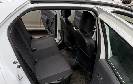 Renault Logan II, 2018 год, 872 000 рублей, 13 фотография