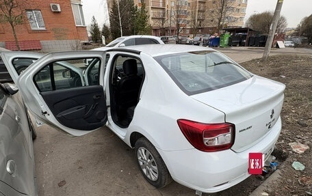 Renault Logan II, 2018 год, 872 000 рублей, 17 фотография