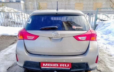 Toyota Auris II, 2013 год, 1 200 000 рублей, 10 фотография