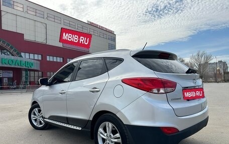 Hyundai ix35 I рестайлинг, 2011 год, 1 300 000 рублей, 2 фотография