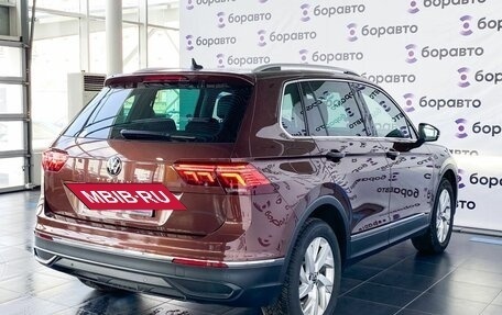 Volkswagen Tiguan II, 2021 год, 2 870 000 рублей, 4 фотография