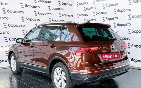 Volkswagen Tiguan II, 2021 год, 2 870 000 рублей, 6 фотография
