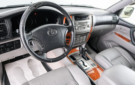 Toyota Land Cruiser 100 рестайлинг 2, 1998 год, 1 699 000 рублей, 9 фотография