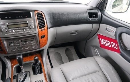 Toyota Land Cruiser 100 рестайлинг 2, 1998 год, 1 699 000 рублей, 12 фотография