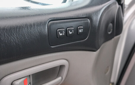 Toyota Land Cruiser 100 рестайлинг 2, 1998 год, 1 699 000 рублей, 22 фотография