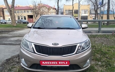 KIA Rio III рестайлинг, 2013 год, 820 000 рублей, 2 фотография
