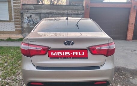 KIA Rio III рестайлинг, 2013 год, 820 000 рублей, 6 фотография