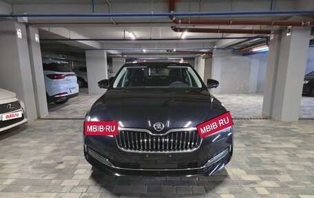 Skoda Superb III рестайлинг, 2025 год, 3 250 000 рублей, 7 фотография