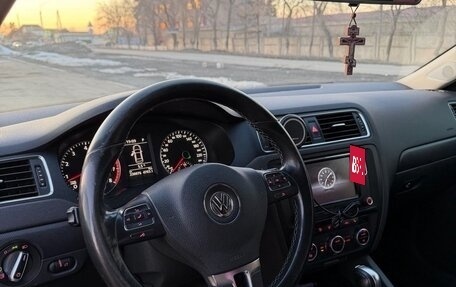 Volkswagen Jetta VI, 2014 год, 950 000 рублей, 3 фотография