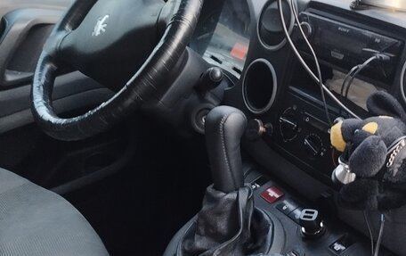 Peugeot Partner II рестайлинг 2, 2010 год, 400 000 рублей, 10 фотография