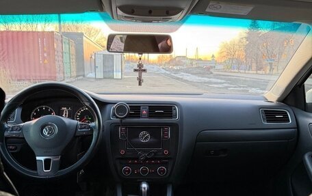 Volkswagen Jetta VI, 2014 год, 950 000 рублей, 10 фотография