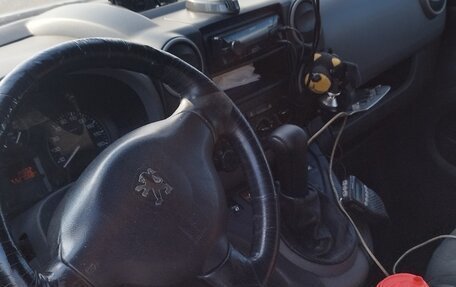 Peugeot Partner II рестайлинг 2, 2010 год, 400 000 рублей, 6 фотография