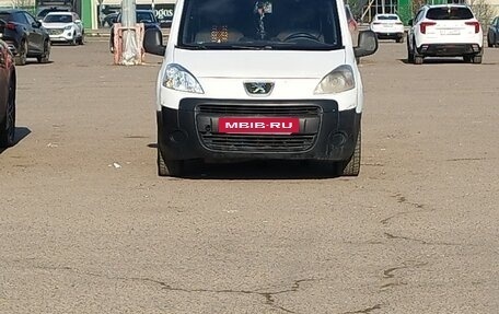 Peugeot Partner II рестайлинг 2, 2010 год, 400 000 рублей, 3 фотография