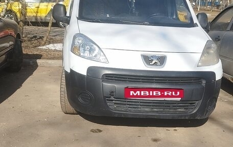 Peugeot Partner II рестайлинг 2, 2010 год, 400 000 рублей, 12 фотография