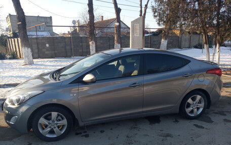 Hyundai Elantra V, 2011 год, 950 000 рублей, 3 фотография