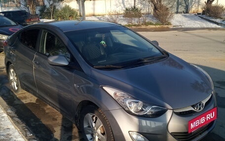 Hyundai Elantra V, 2011 год, 950 000 рублей, 2 фотография