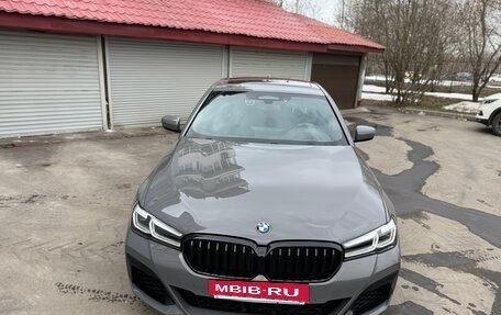 BMW 5 серия, 2021 год, 5 600 000 рублей, 2 фотография