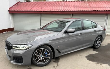 BMW 5 серия, 2021 год, 5 600 000 рублей, 5 фотография