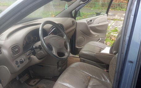 Chrysler Town & Country IV, 2002 год, 410 000 рублей, 11 фотография