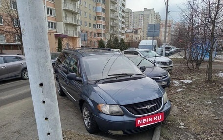 Chrysler Town & Country IV, 2002 год, 410 000 рублей, 3 фотография