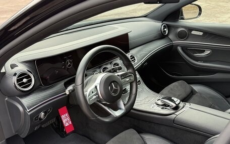 Mercedes-Benz E-Класс, 2019 год, 3 700 000 рублей, 6 фотография