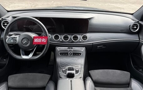 Mercedes-Benz E-Класс, 2019 год, 3 700 000 рублей, 8 фотография