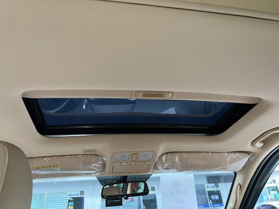 Hyundai Grand Starex Grand Starex I рестайлинг 2, 2018 год, 3 800 000 рублей, 13 фотография