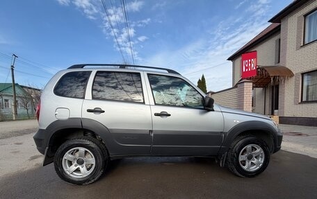 Chevrolet Niva I рестайлинг, 2019 год, 880 000 рублей, 5 фотография