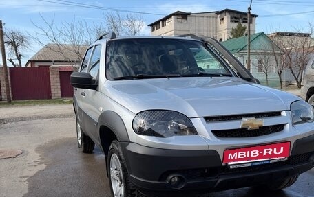 Chevrolet Niva I рестайлинг, 2019 год, 880 000 рублей, 2 фотография