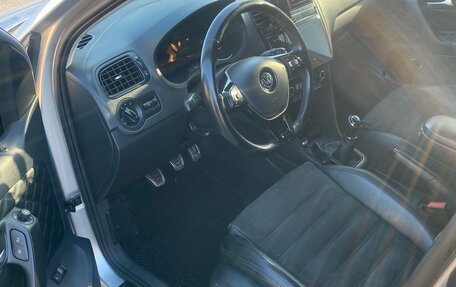 Volkswagen Polo VI (EU Market), 2017 год, 850 000 рублей, 1 фотография