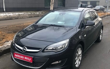 Opel Astra J, 2010 год, 550 000 рублей, 1 фотография