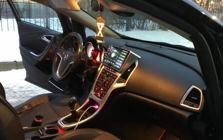 Opel Astra J, 2010 год, 550 000 рублей, 14 фотография