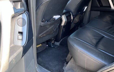 Toyota Land Cruiser Prado 150 рестайлинг 2, 2011 год, 2 500 000 рублей, 17 фотография