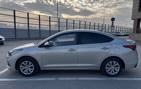 Hyundai Solaris II рестайлинг, 2019 год, 1 590 000 рублей, 2 фотография