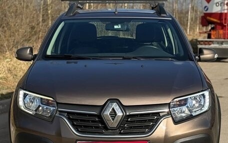 Renault Sandero II рестайлинг, 2019 год, 1 050 000 рублей, 1 фотография