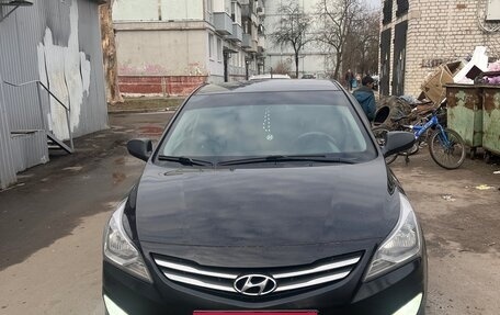 Hyundai Solaris II рестайлинг, 2014 год, 850 000 рублей, 1 фотография