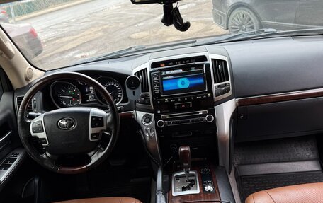 Toyota Land Cruiser 200, 2015 год, 4 900 000 рублей, 8 фотография