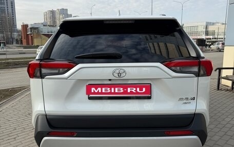 Toyota RAV4, 2025 год, 4 250 000 рублей, 5 фотография