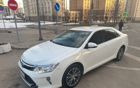 Toyota Camry, 2015 год, 1 950 000 рублей, 10 фотография