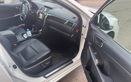 Toyota Camry, 2015 год, 1 950 000 рублей, 14 фотография